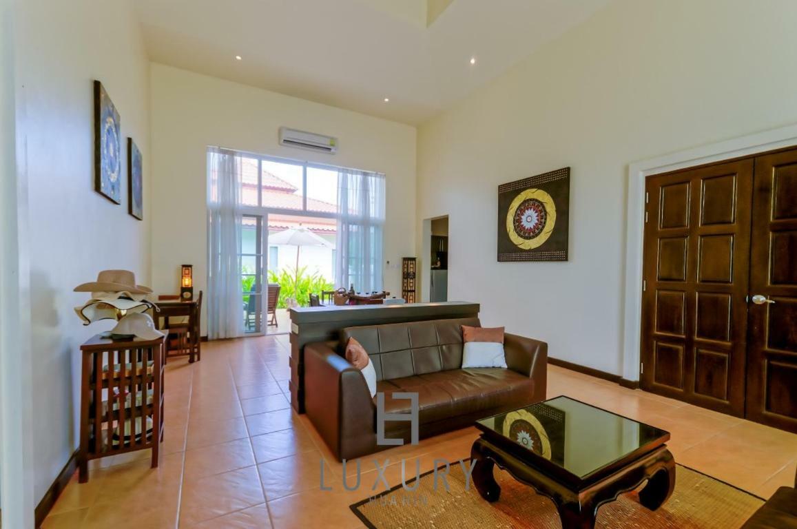 Bali Style 2 Bedroom Villa With Pool - B99 หัวหิน ภายนอก รูปภาพ