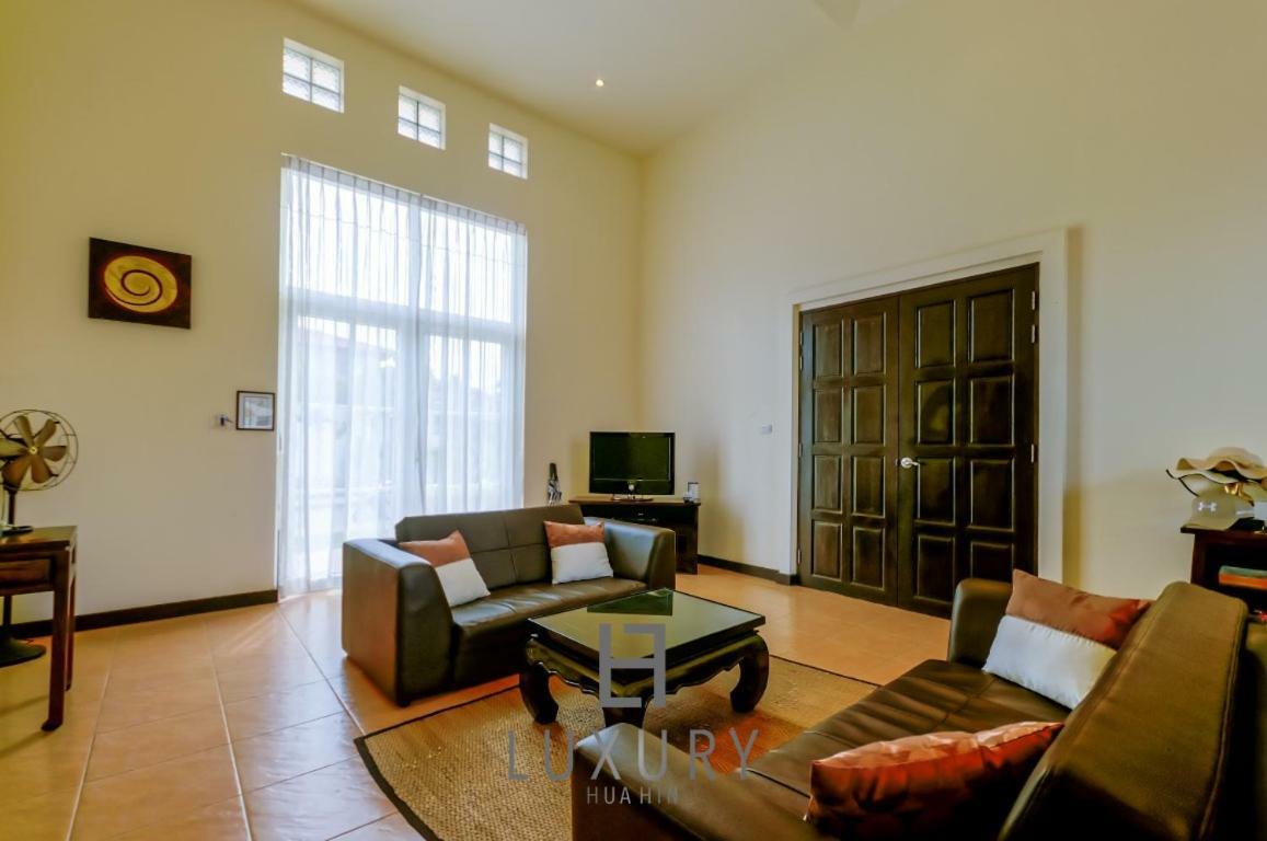 Bali Style 2 Bedroom Villa With Pool - B99 หัวหิน ภายนอก รูปภาพ